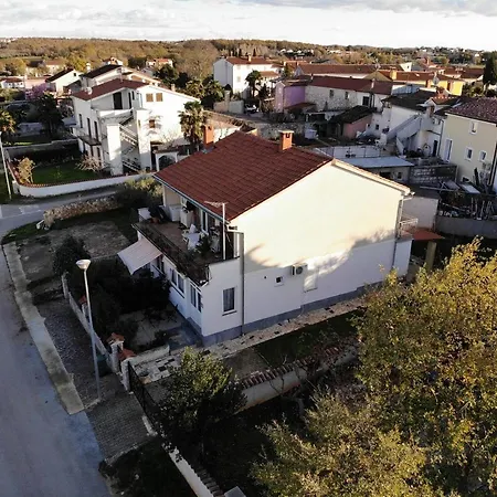 In - Varvari For 3 Pax Rural Environment Porec