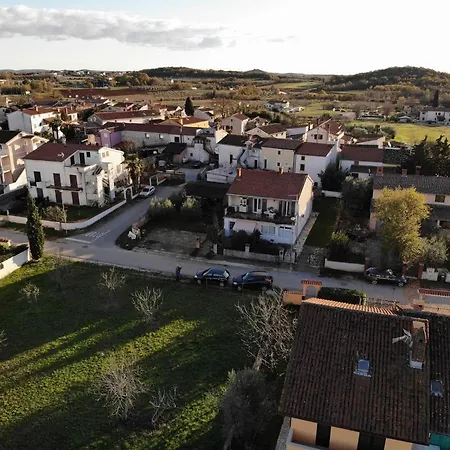 Gostinjska kuća In - Varvari For 3 Pax Rural Environment 3*
