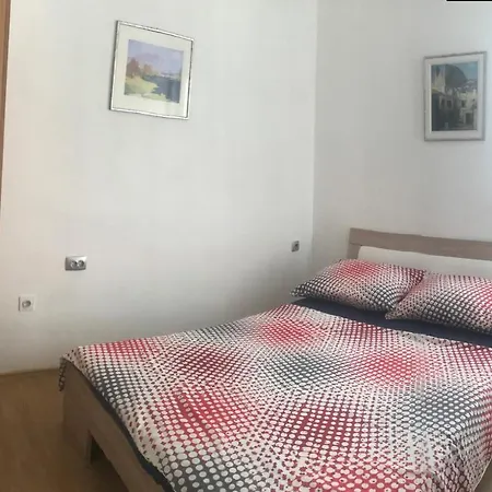 In - Varvari For 3 Pax Rural Environment Gostinjska kuća