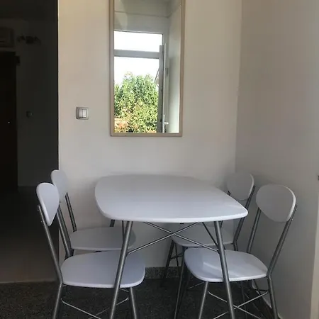Gostinjska kuća In - Varvari For 3 Pax Rural Environment 3*